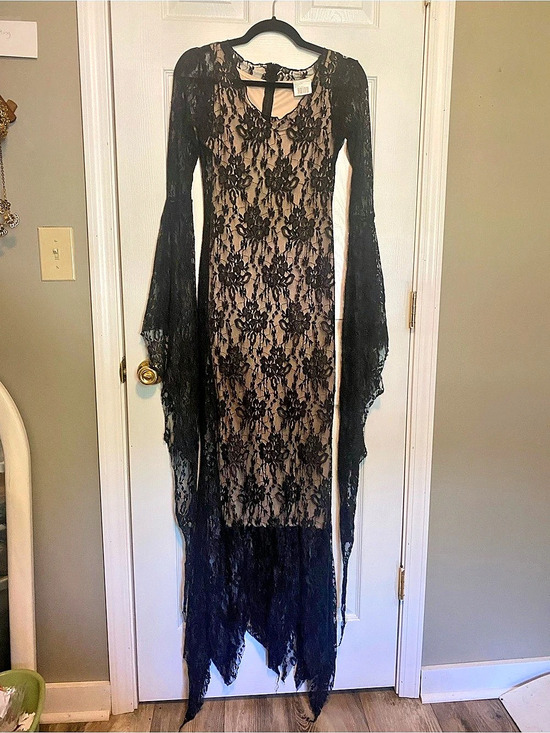 The Unbranded Brand Dresses & Skirts - Floral Lace Maxi Dress in Black & Brown